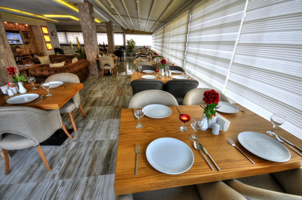 Golden Deluxe Hotel Адана Екстериор снимка