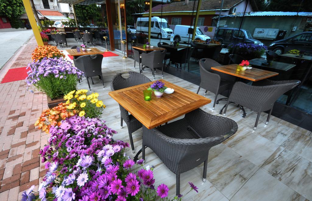 Golden Deluxe Hotel Адана Екстериор снимка