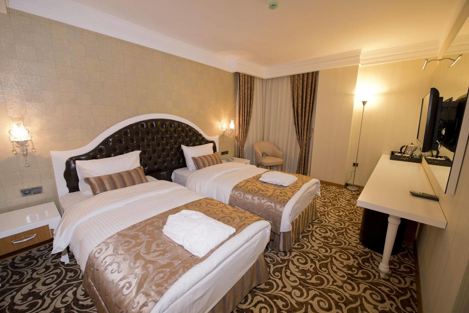 Golden Deluxe Hotel Адана Екстериор снимка