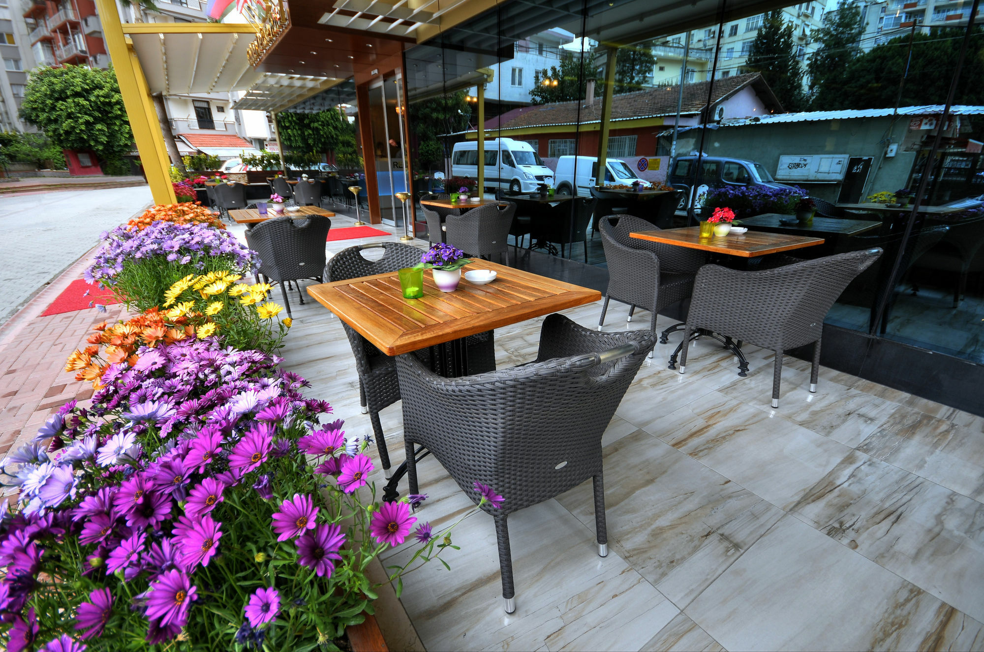 Golden Deluxe Hotel Адана Екстериор снимка